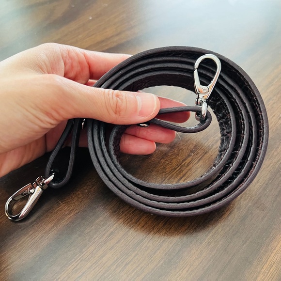 Longchamp - Top-Handle Leather Bag w/ Detachable Shoulder Strap, Good Condition! - Picture 3 of 10